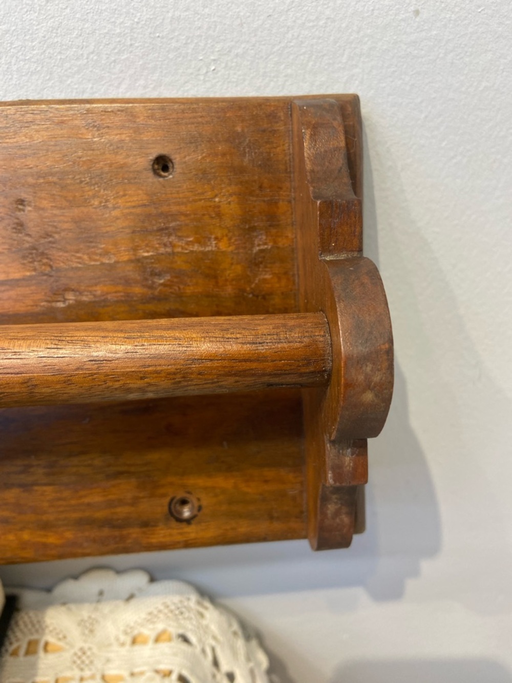 Primitive Wood Towel Bar Rack - Picture 5 of 9
